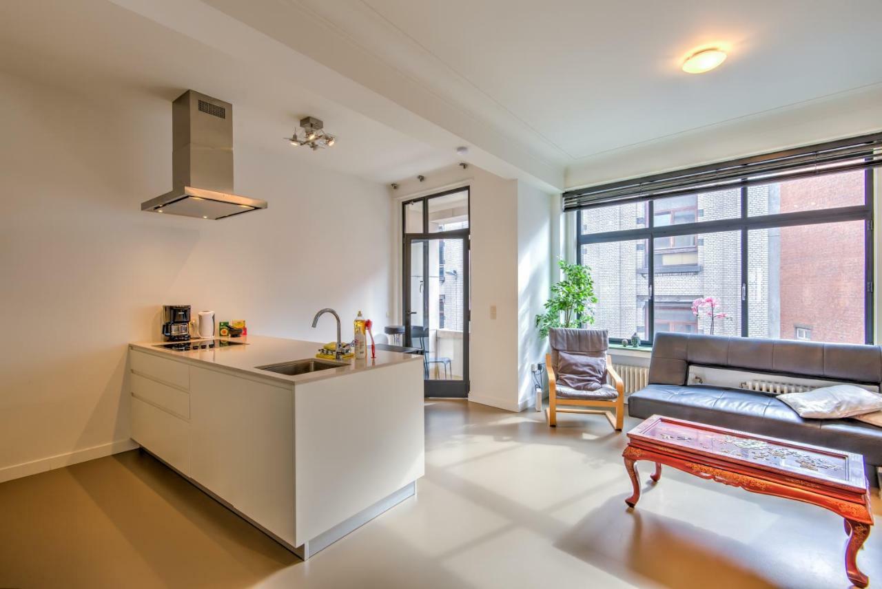 The Meir Lodge. Apartments In Heart Of Антверпен Екстериор снимка