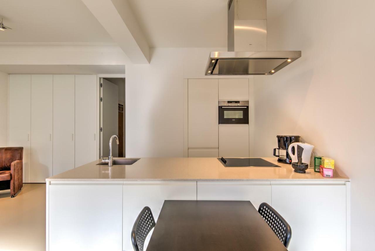 The Meir Lodge. Apartments In Heart Of Антверпен Екстериор снимка