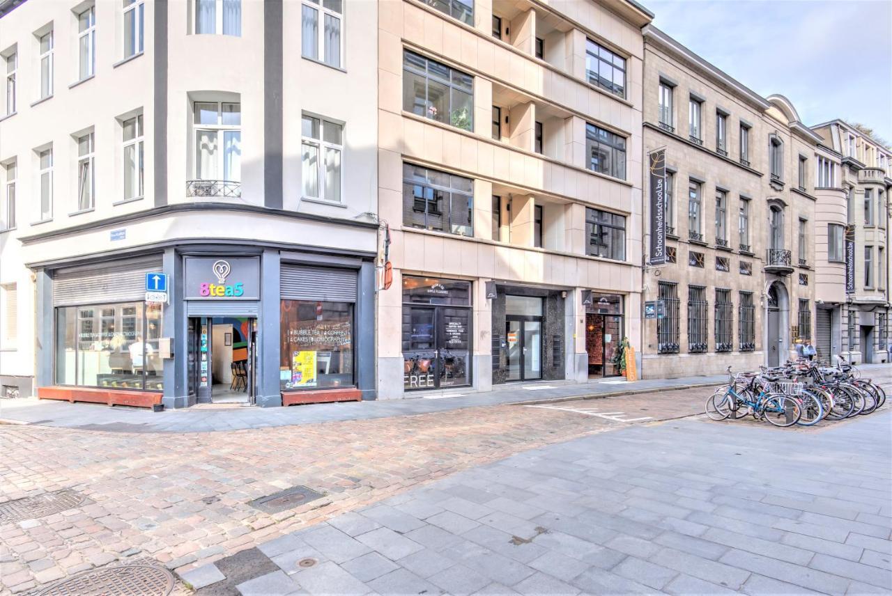The Meir Lodge. Apartments In Heart Of Антверпен Екстериор снимка