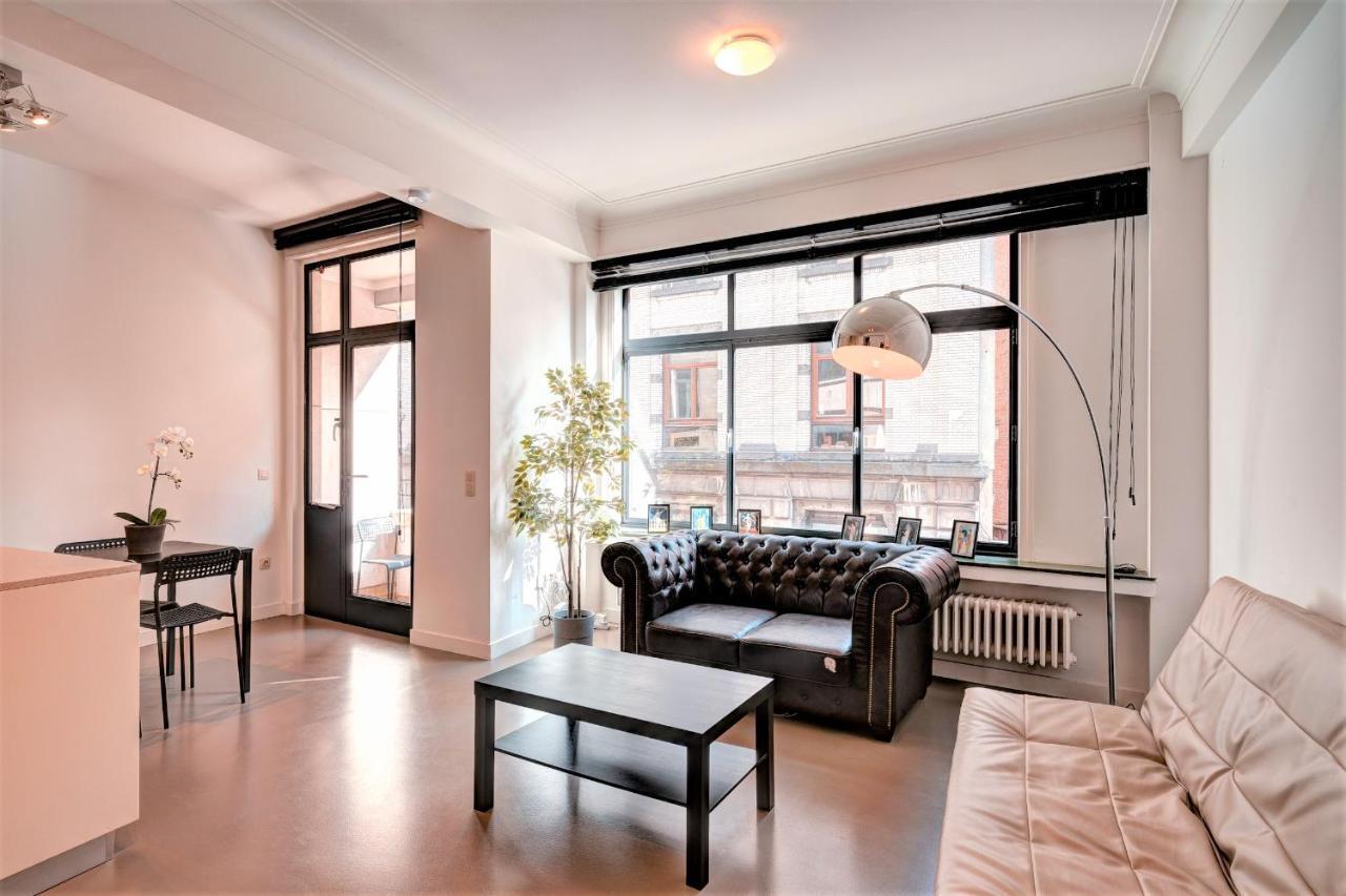 The Meir Lodge. Apartments In Heart Of Антверпен Екстериор снимка