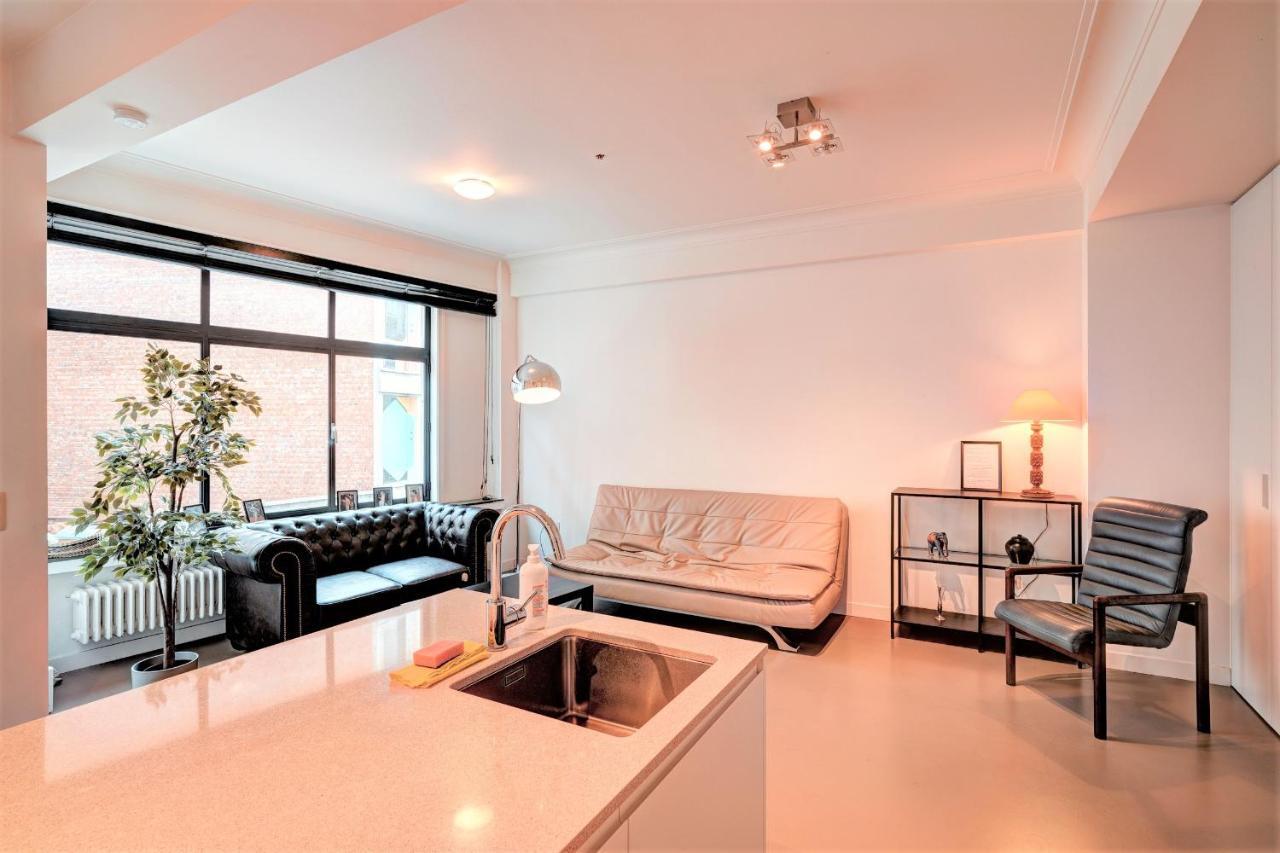 The Meir Lodge. Apartments In Heart Of Антверпен Екстериор снимка
