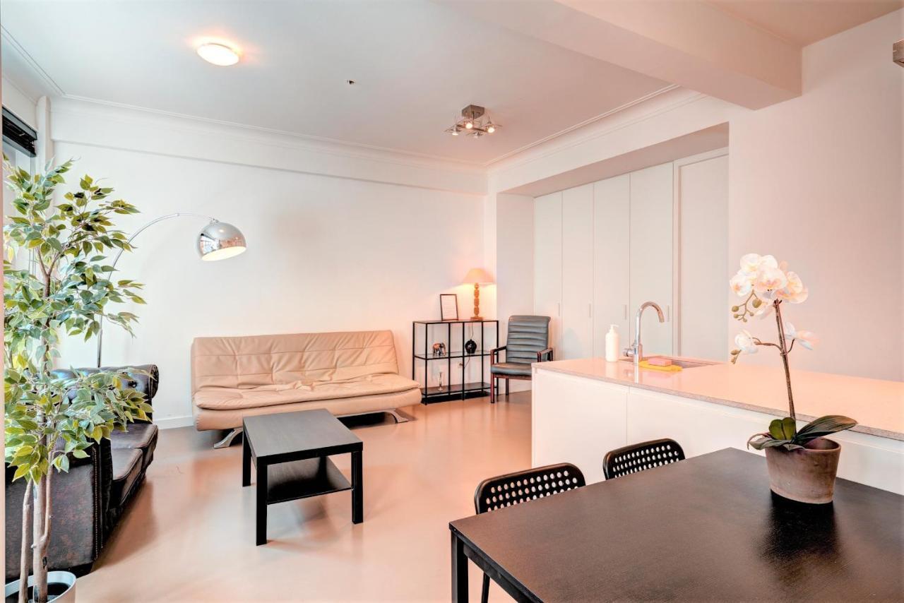 The Meir Lodge. Apartments In Heart Of Антверпен Екстериор снимка
