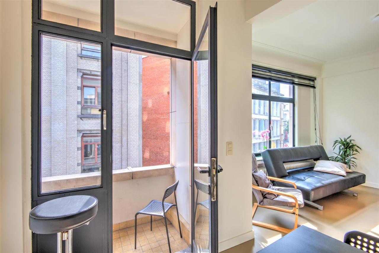 The Meir Lodge. Apartments In Heart Of Антверпен Екстериор снимка